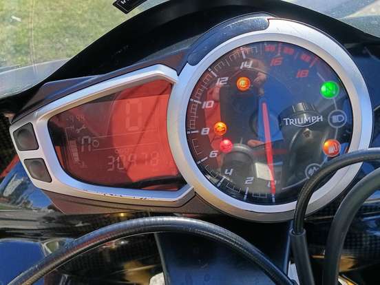 TRIUMPH-DAYTONA 675R ABS TRIUMPH-DAYTONA 675R ABS-2016