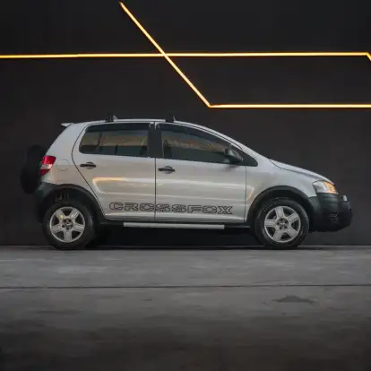 VOLKSWAGEN-FOX-2005