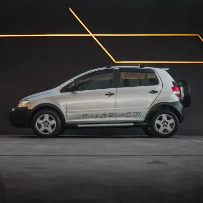 VOLKSWAGEN-FOX-2005