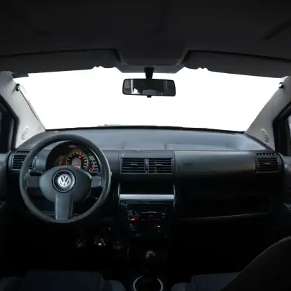 VOLKSWAGEN-FOX-2005