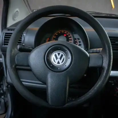 VOLKSWAGEN-FOX-2005