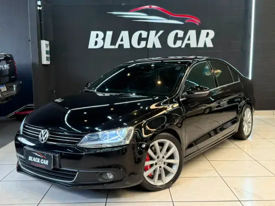 VOLKSWAGEN JETTA 2.0 TSI HIGHLINE 211CV GASOLINA 4P TIPTRONIC VOLKSWAGEN JETTA 2.0 TSI HIGHLINE 211CV GASOLINA 4P TIPTRONIC