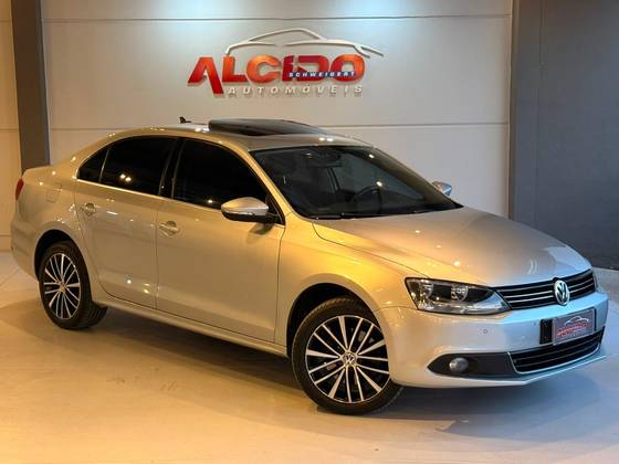VOLKSWAGEN JETTA 2.0 TSI HIGHLINE 200CV GASOLINA 4P TIPTRONIC