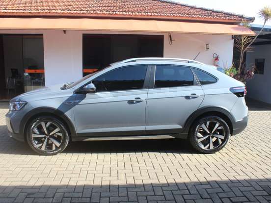 VOLKSWAGEN-NIVUS-1.0 200 TSI TOTAL FLEX HIGHLINE AUTOMÁTICO VOLKSWAGEN-NIVUS-2023