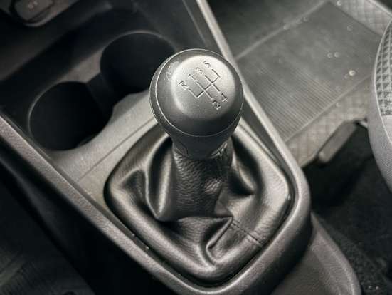 VOLKSWAGEN-SAVEIRO-2021
