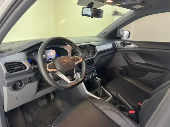 VOLKSWAGEN-T-CROSS-2023