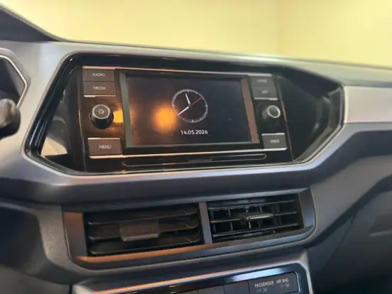 VOLKSWAGEN-T-CROSS-2023