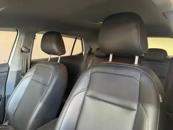 VOLKSWAGEN-T-CROSS-2023