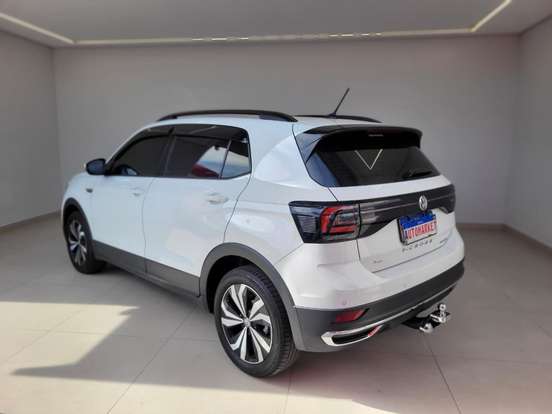 VOLKSWAGEN-T-CROSS-2021