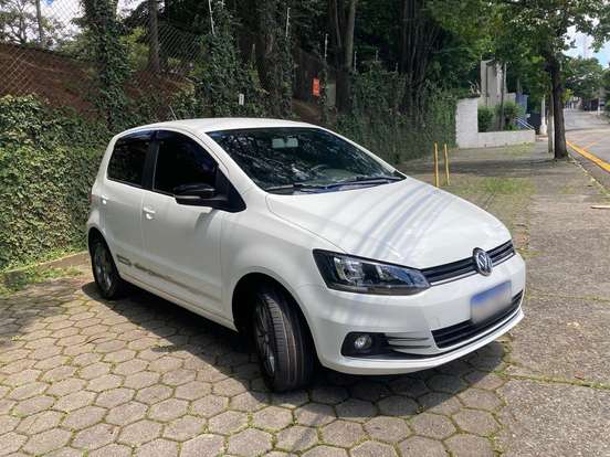 VOLKSWAGEN-FOX-2021