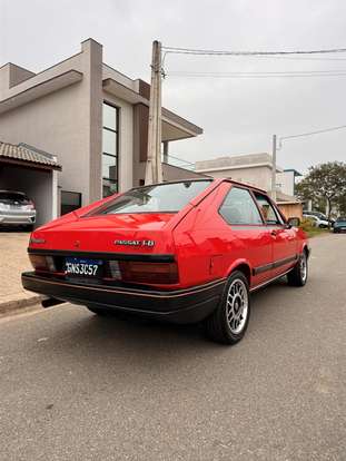 VOLKSWAGEN-PASSAT-1988