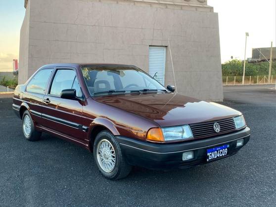 VOLKSWAGEN SANTANA 2.0 GL 8V GASOLINA 2P MANUAL