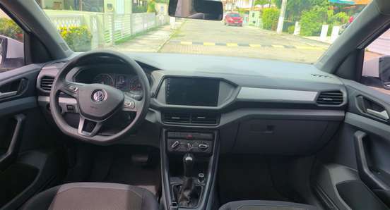 VOLKSWAGEN-T-CROSS-2021
