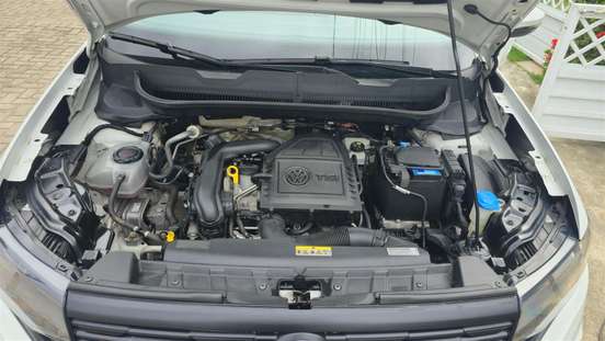 VOLKSWAGEN-T-CROSS-2021