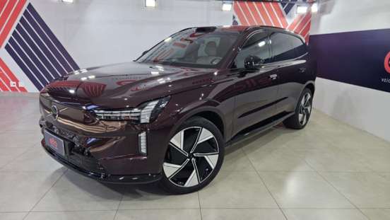 VOLVO-EX90-2024