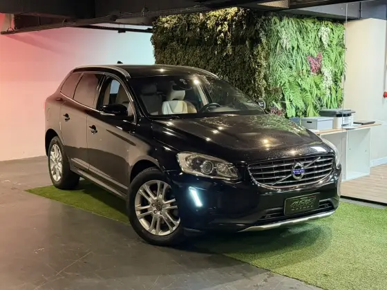 VOLVO XC60 2.0 T5 MOMENTUM GASOLINA 4P AUTOMÁTICO VOLVO XC60 2.0 T5 MOMENTUM GASOLINA 4P AUTOMÁTICO