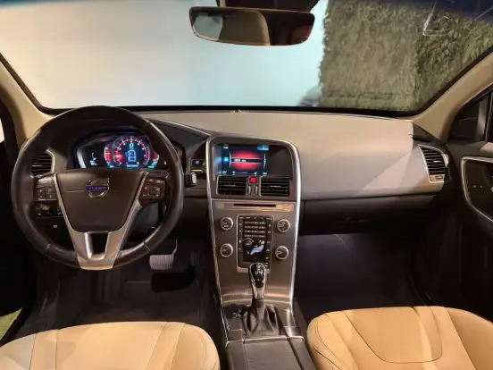 VOLVO-XC60-2.0 T5 MOMENTUM GASOLINA 4P AUTOMÁTICO VOLVO-XC60-2016