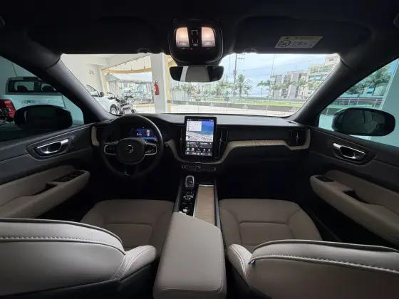 VOLVO XC60 2.0 T8 PHEV PLUS AWD GEARTRONIC VOLVO XC60 2.0 T8 PHEV PLUS AWD GEARTRONIC