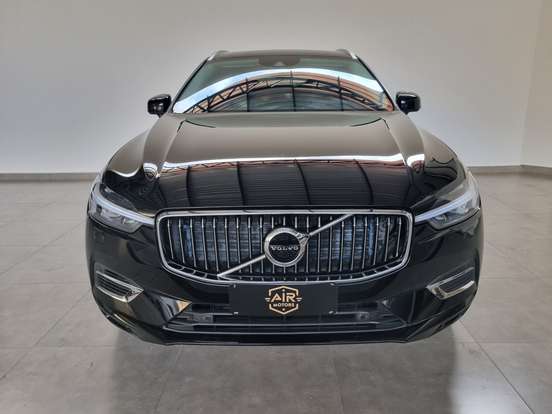 VOLVO-XC60-2021