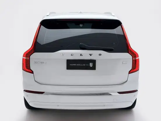 VOLVO-XC90-2022