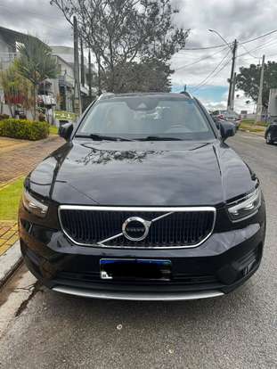 VOLVO-XC40-2020