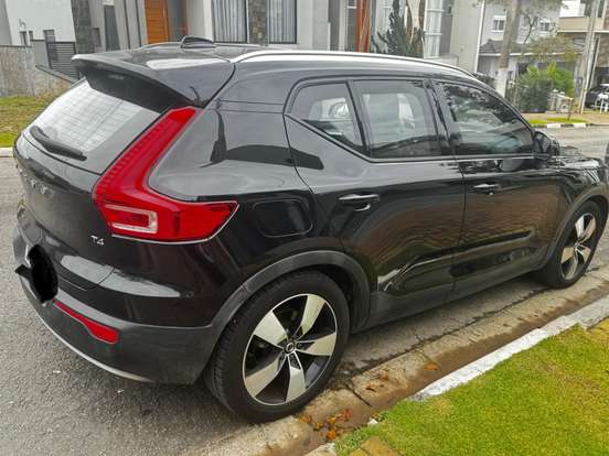 VOLVO-XC40-2.0 T4 GASOLINA MOMENTUM GEARTRONIC VOLVO-XC40-2020