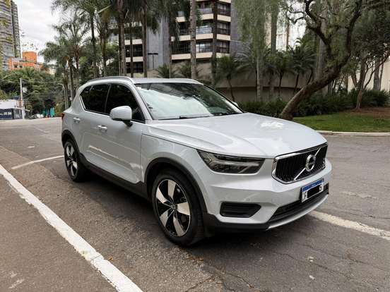 VOLVO-XC40-2.0 T4 GASOLINA MOMENTUM GEARTRONIC VOLVO-XC40-2020