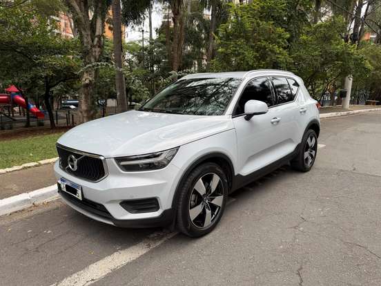 VOLVO-XC40-2.0 T4 GASOLINA MOMENTUM GEARTRONIC VOLVO-XC40-2020