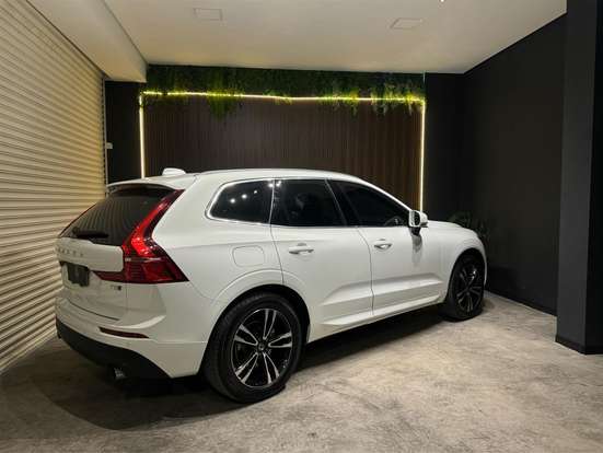 VOLVO-XC60-2.0 T5 GASOLINA MOMENTUM AWD GEARTRONIC VOLVO-XC60-2017