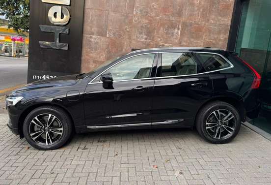 VOLVO-XC60-2.0 T8 HYBRID MOMENTUM AWD GEARTRONIC VOLVO-XC60-2021