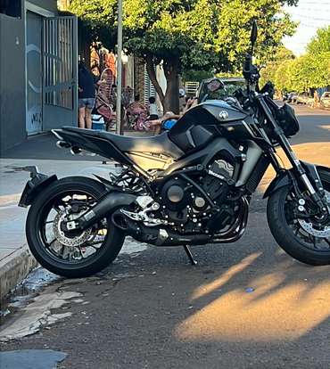 YAMAHA-MT-09-2023