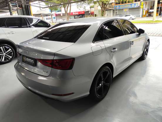 AUDI-A3-1.4 TFSI SEDAN ATTRACTION 16V GASOLINA 4P S-TRONIC AUDI-A3-2015