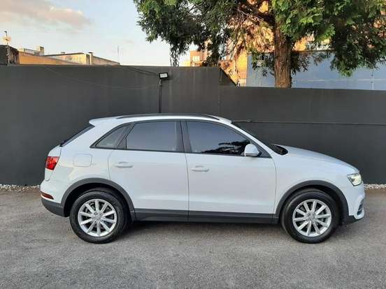 AUDI-Q3-2018