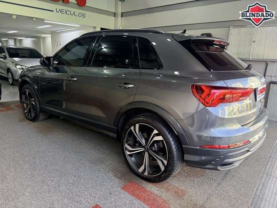 AUDI-Q3-2024