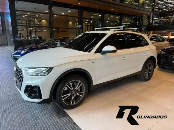 AUDI Q5 2.0 55 TFSIE PHEV PERFORMANCE BLACK QUATTRO S TRONIC AUDI Q5 2.0 55 TFSIE PHEV PERFORMANCE BLACK QUATTRO S TRONIC