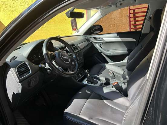 AUDI-Q3-2017