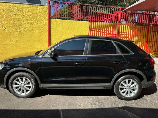 AUDI-Q3-2017