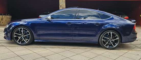 AUDI-S7-2012