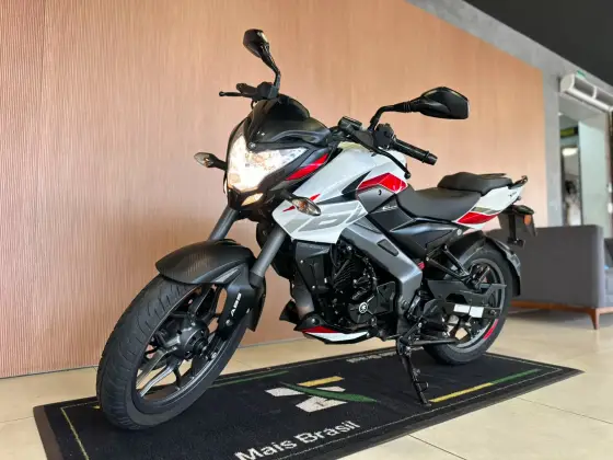 BAJAJ DOMINAR 160 BAJAJ DOMINAR 160