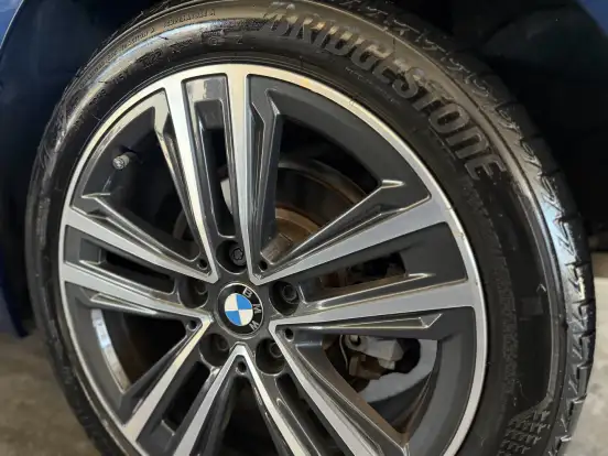 BMW-118i-2021
