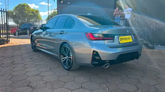BMW-320i-2024