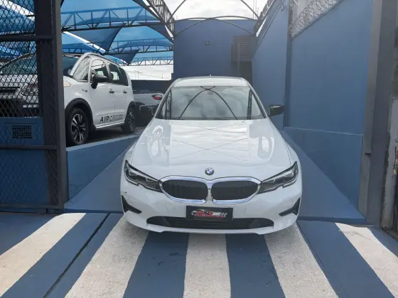 BMW 320i 2.0 16V TURBO GASOLINA SPORT GP AUTOMÁTICO BMW 320i 2.0 16V TURBO GASOLINA SPORT GP AUTOMÁTICO