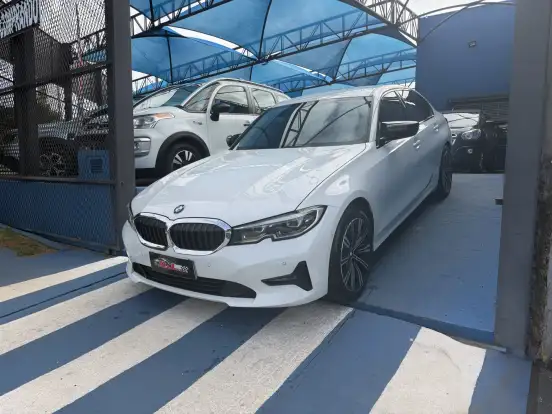 BMW-320i-2020