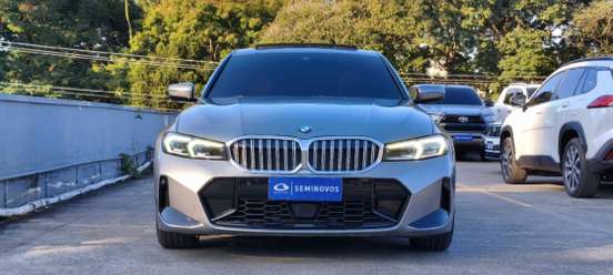 BMW-320i-2022