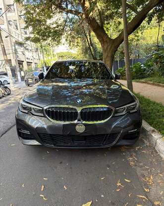 BMW-330e-2020