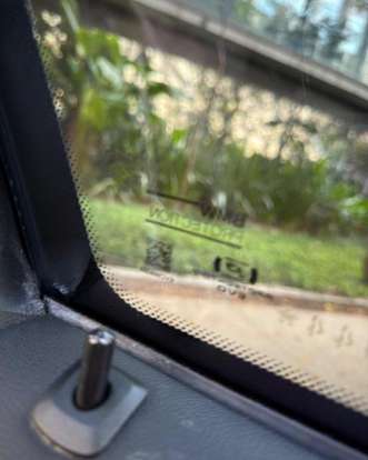 BMW-330e-2020