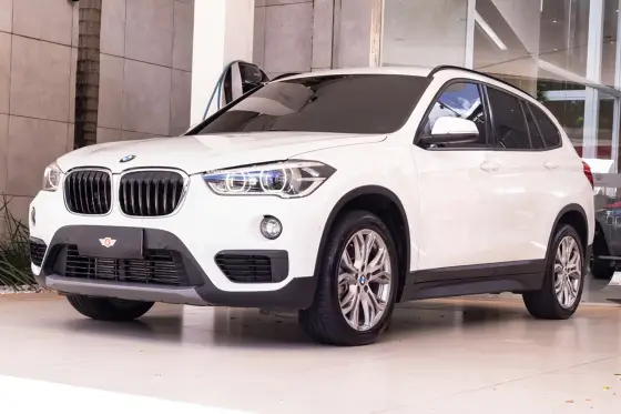 BMW X1 2.0 16V TURBO ACTIVEFLEX SDRIVE20I 4P AUTOMÁTICO BMW X1 2.0 16V TURBO ACTIVEFLEX SDRIVE20I 4P AUTOMÁTICO