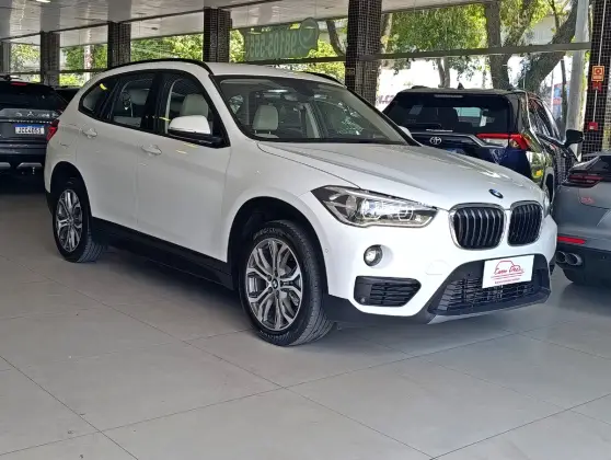 BMW X1 2.0 16V TURBO ACTIVEFLEX SDRIVE20I 4P AUTOMÁTICO BMW X1 2.0 16V TURBO ACTIVEFLEX SDRIVE20I 4P AUTOMÁTICO