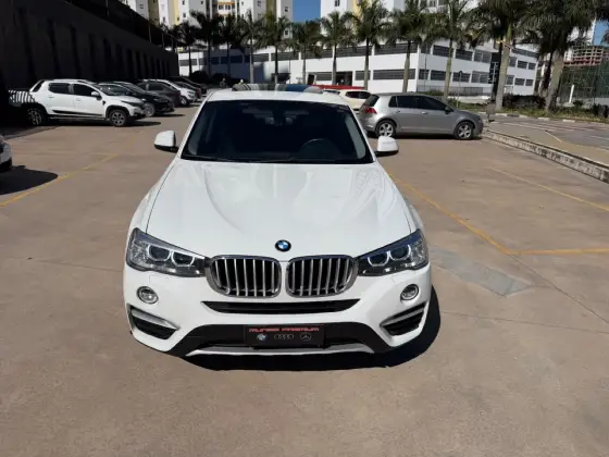 BMW X4 2.0 28I X LINE 4X4 16V TURBO GASOLINA 4P AUTOMÁTICO BMW X4 2.0 28I X LINE 4X4 16V TURBO GASOLINA 4P AUTOMÁTICO