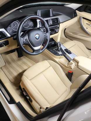 BMW-320i-2017